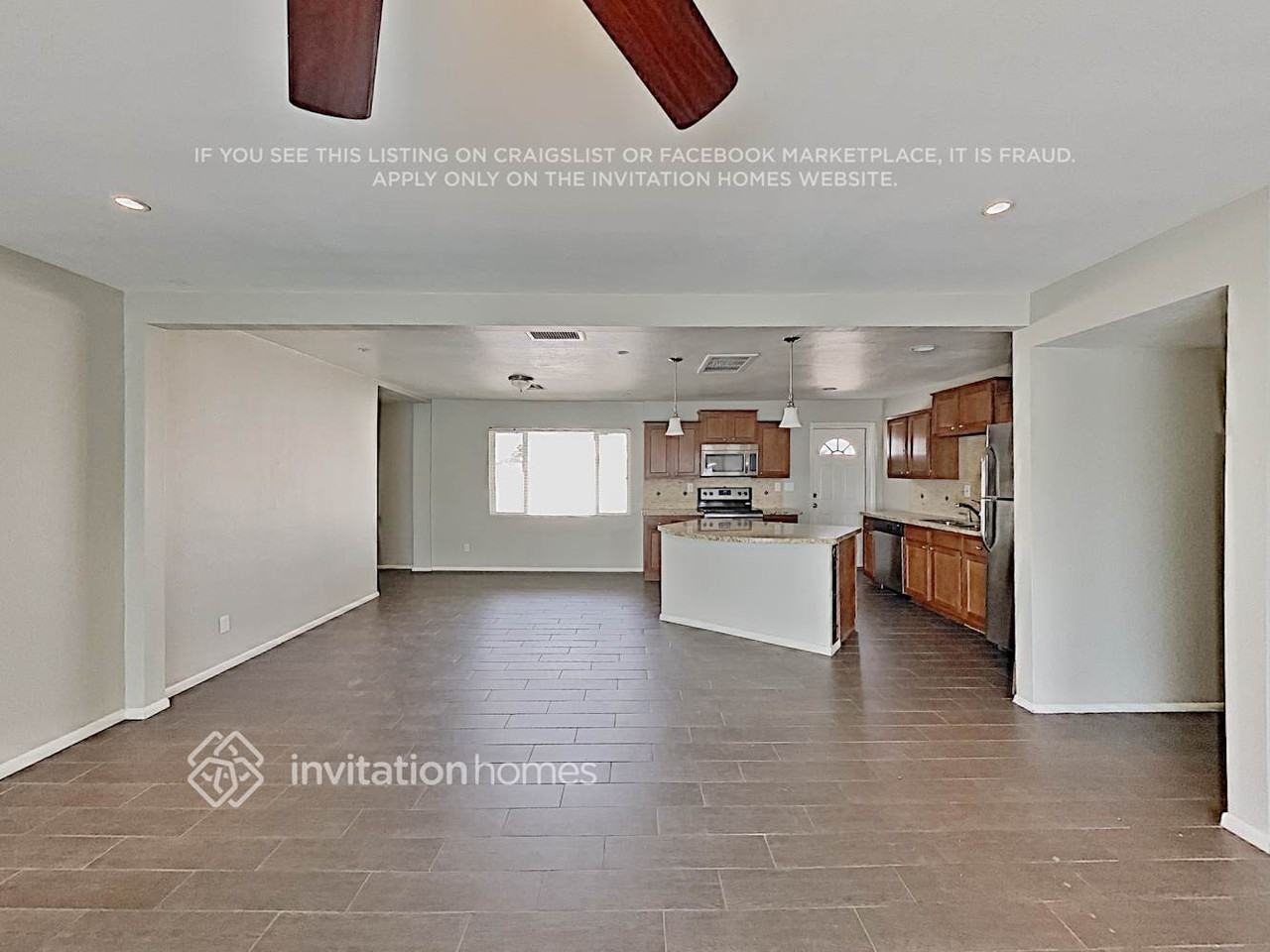 8746 E Palm Ln - Photo 4 of 16