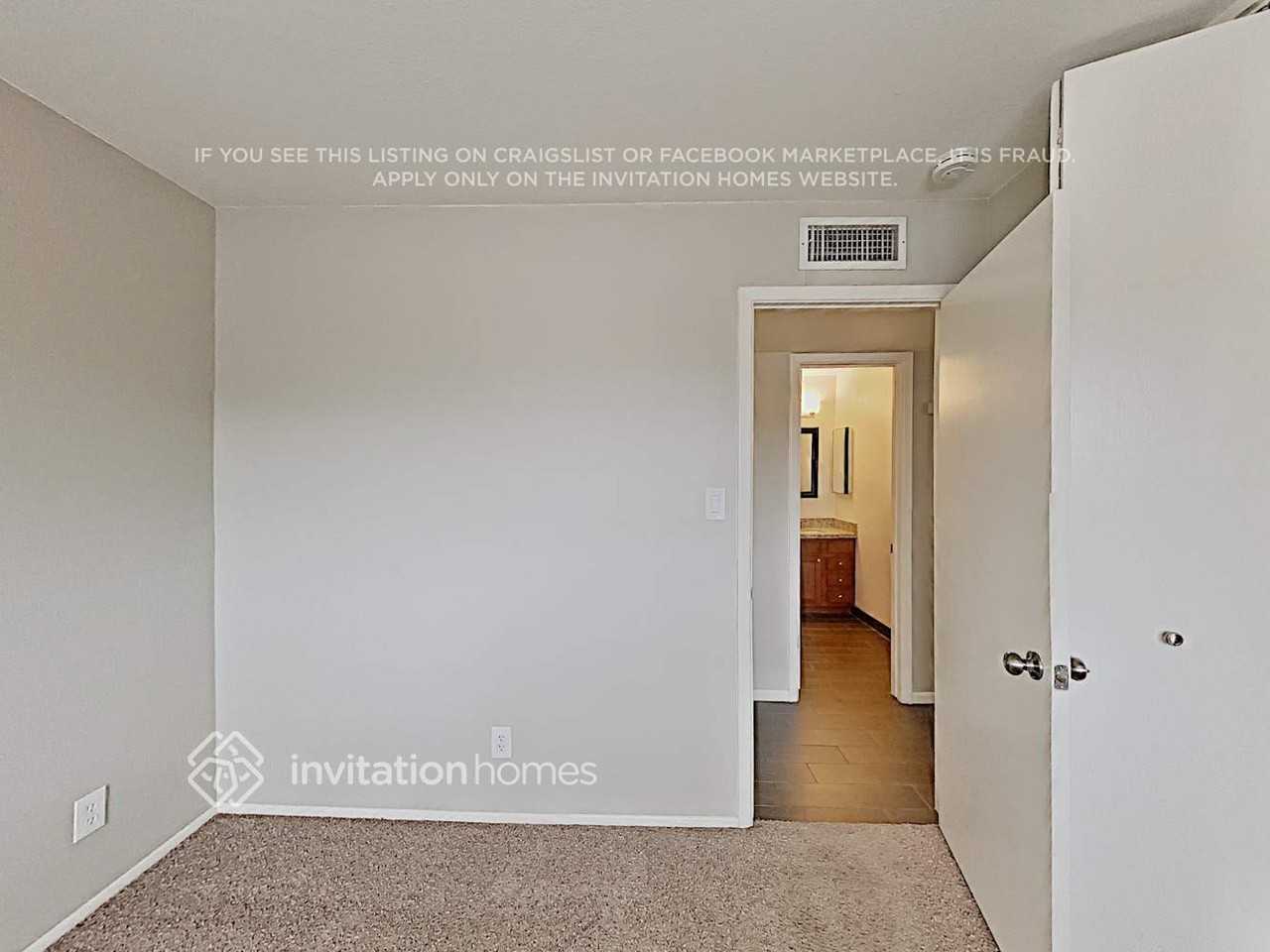 8746 E Palm Ln - Photo 7 of 16