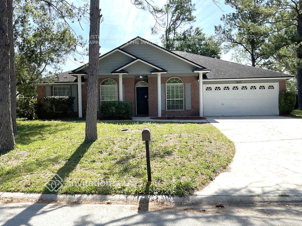 1995 Hovington Cir W