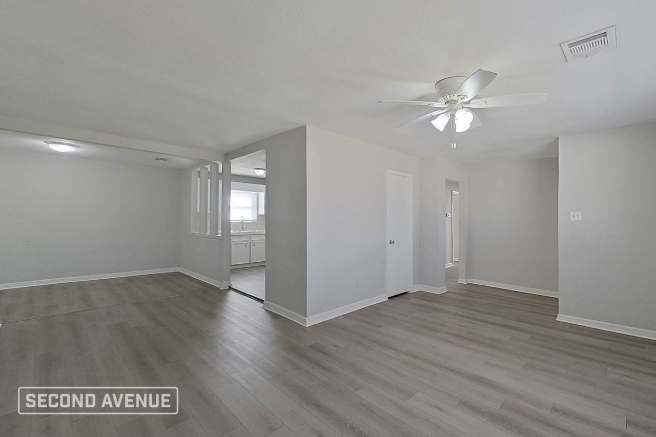 205 Tilden Dr - Photo 4 of 21