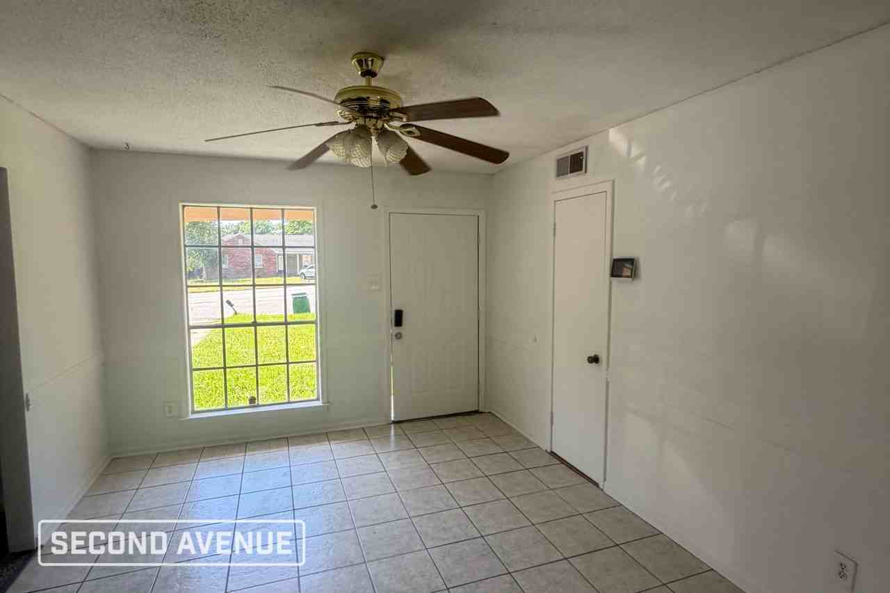 3210 Longacre Cv - Photo 3 of 17