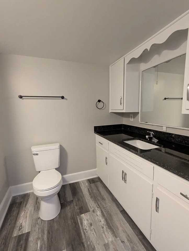 606 Park Ave #1 - Photo 6 of 10