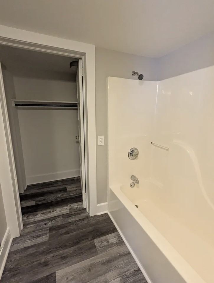 606 Park Ave #1 - Photo 7 of 10