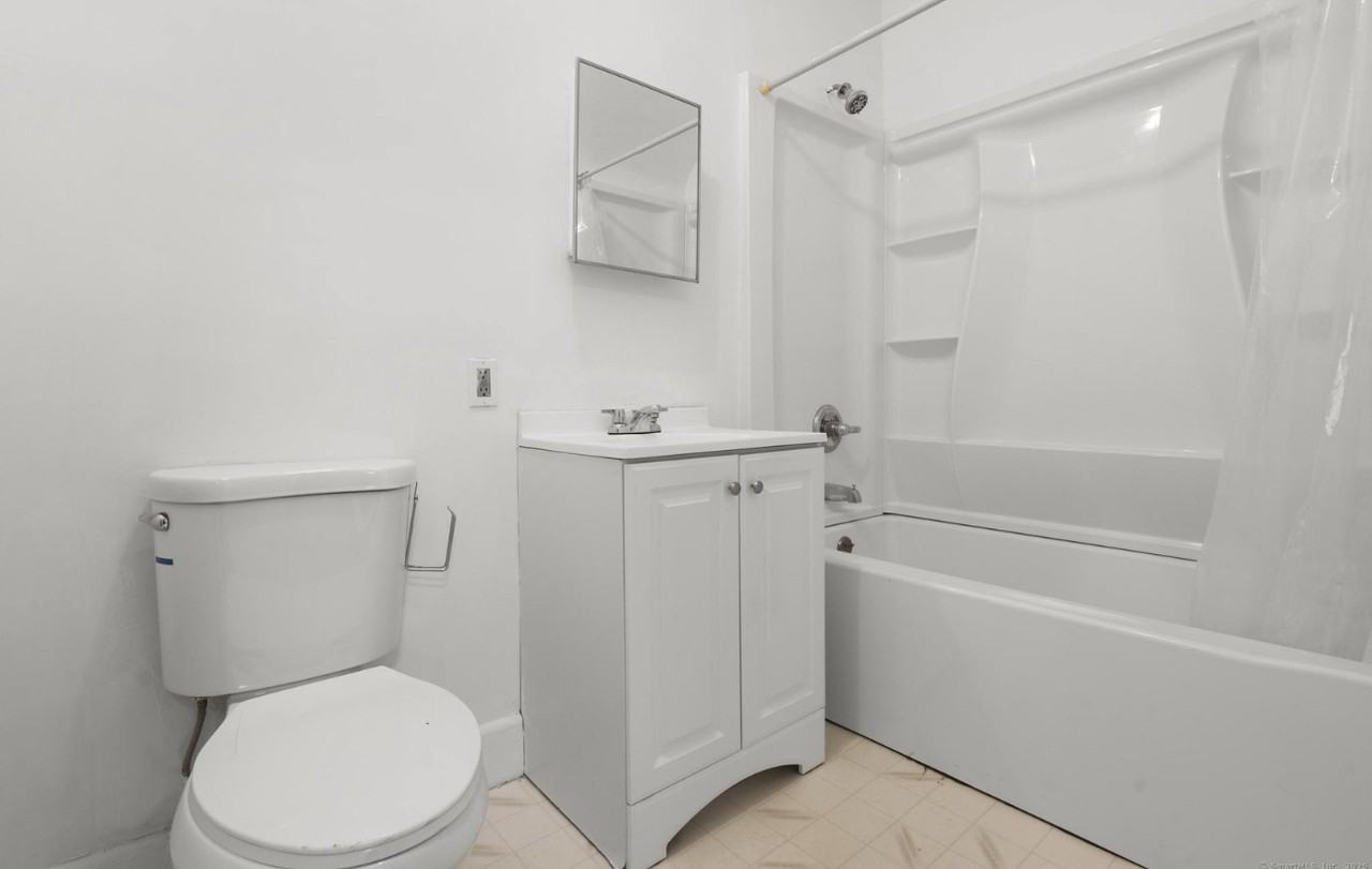 19 Cambridge St #2 - Photo 3 of 4