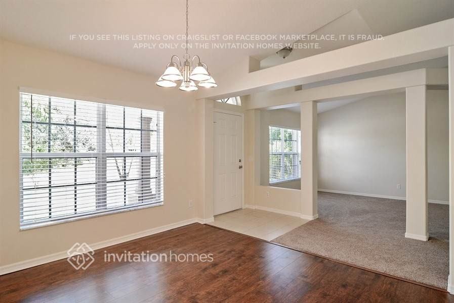 2090 Sw Capeador St - Photo 4 of 19