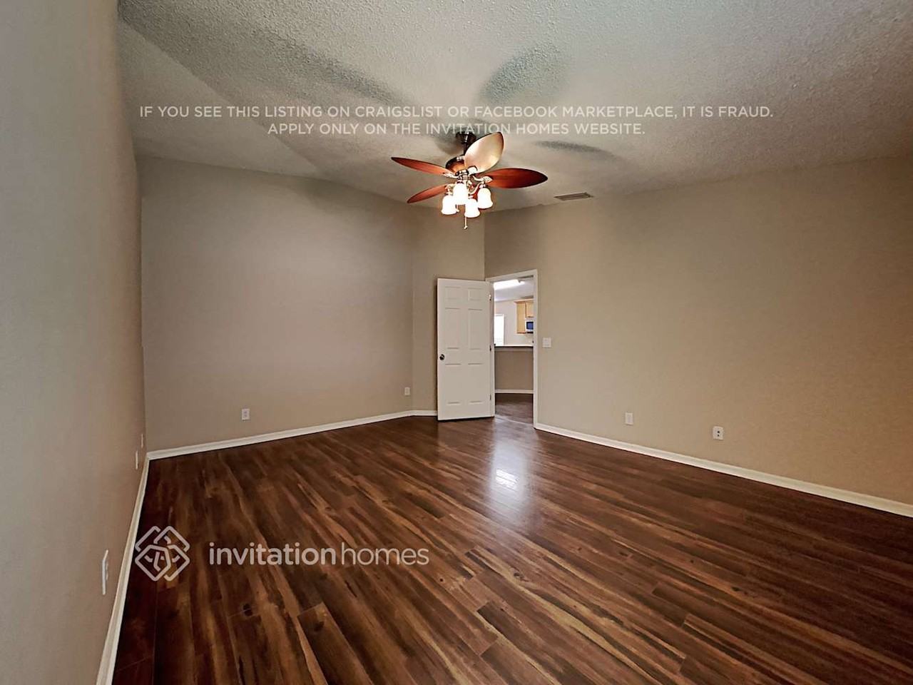 4870 Manchester Dr - Photo 5 of 24