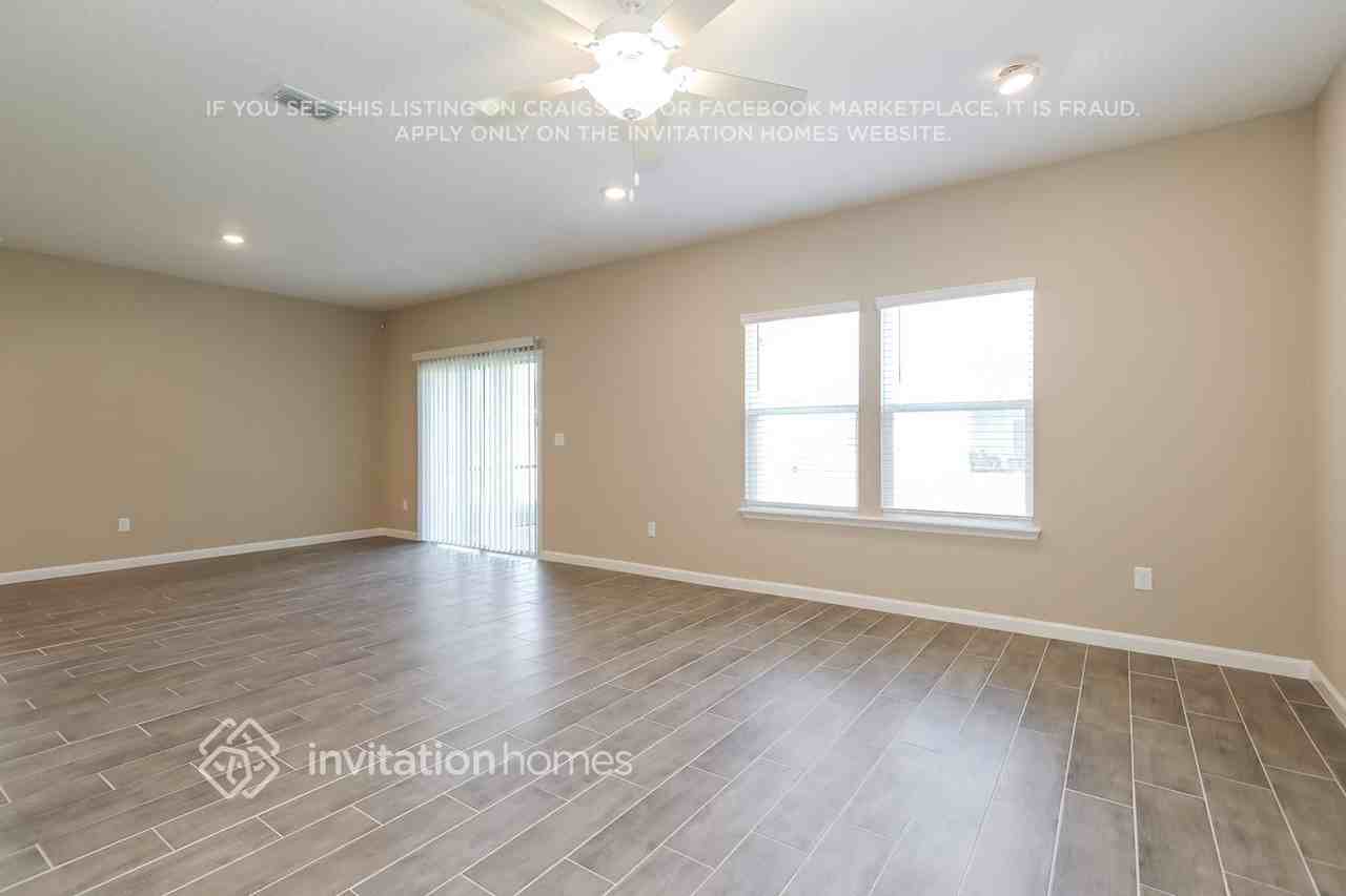 6743 Falls Chase Ln - Photo 4 of 17