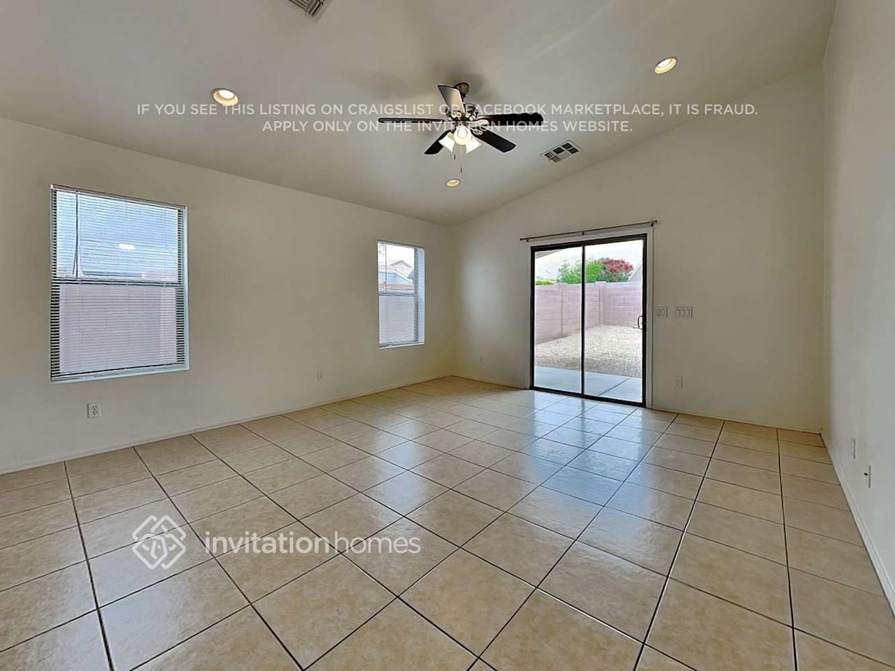 5903 S 32nd Ln - Photo 3 of 19