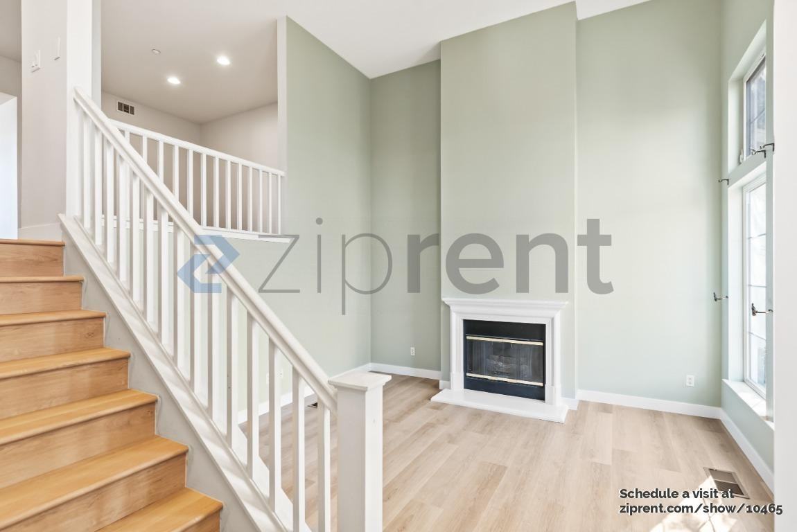 1017 Keeble Ct - Photo 3 of 24