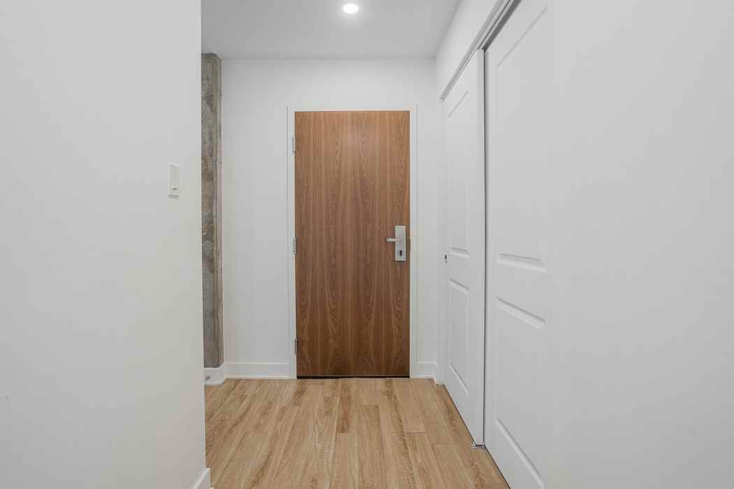 2929 Victoria — photo 3
