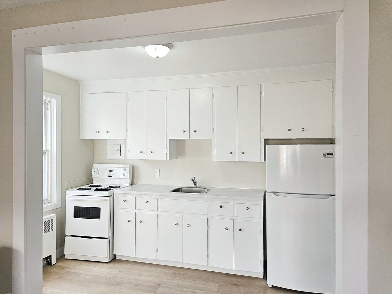 366 Belgrave Ave - Photo 6 of 12