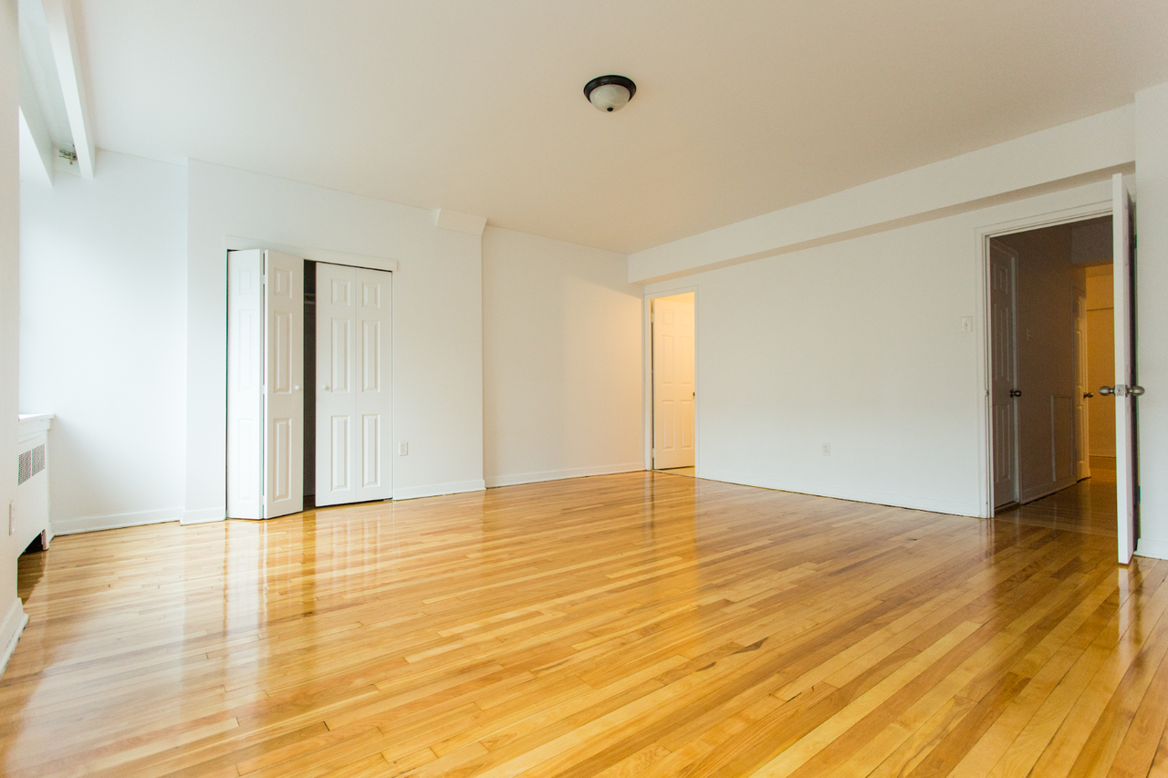 6920 Av Fielding — photo 3