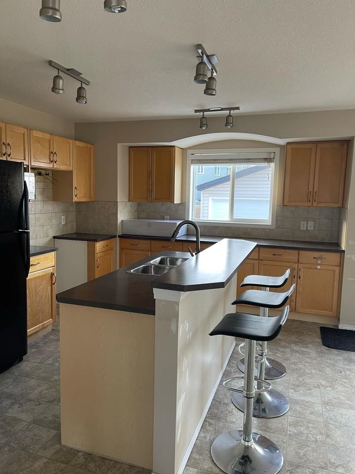 79 Bridlecrest Rd Sw - Photo 2 of 14