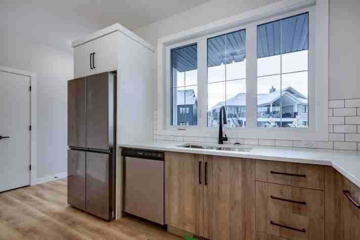 7 Station Dr - Photo 2 of 18