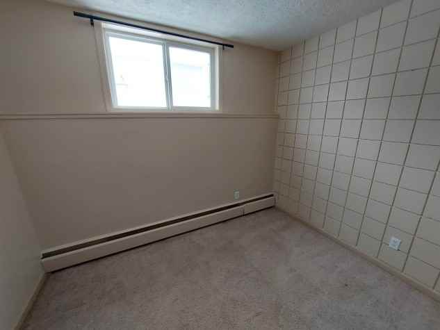 Unit Available Now in Eastview! - Photo 4 of 10