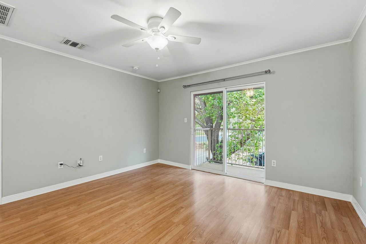 1422 Collier St #203 - Photo 5 of 15