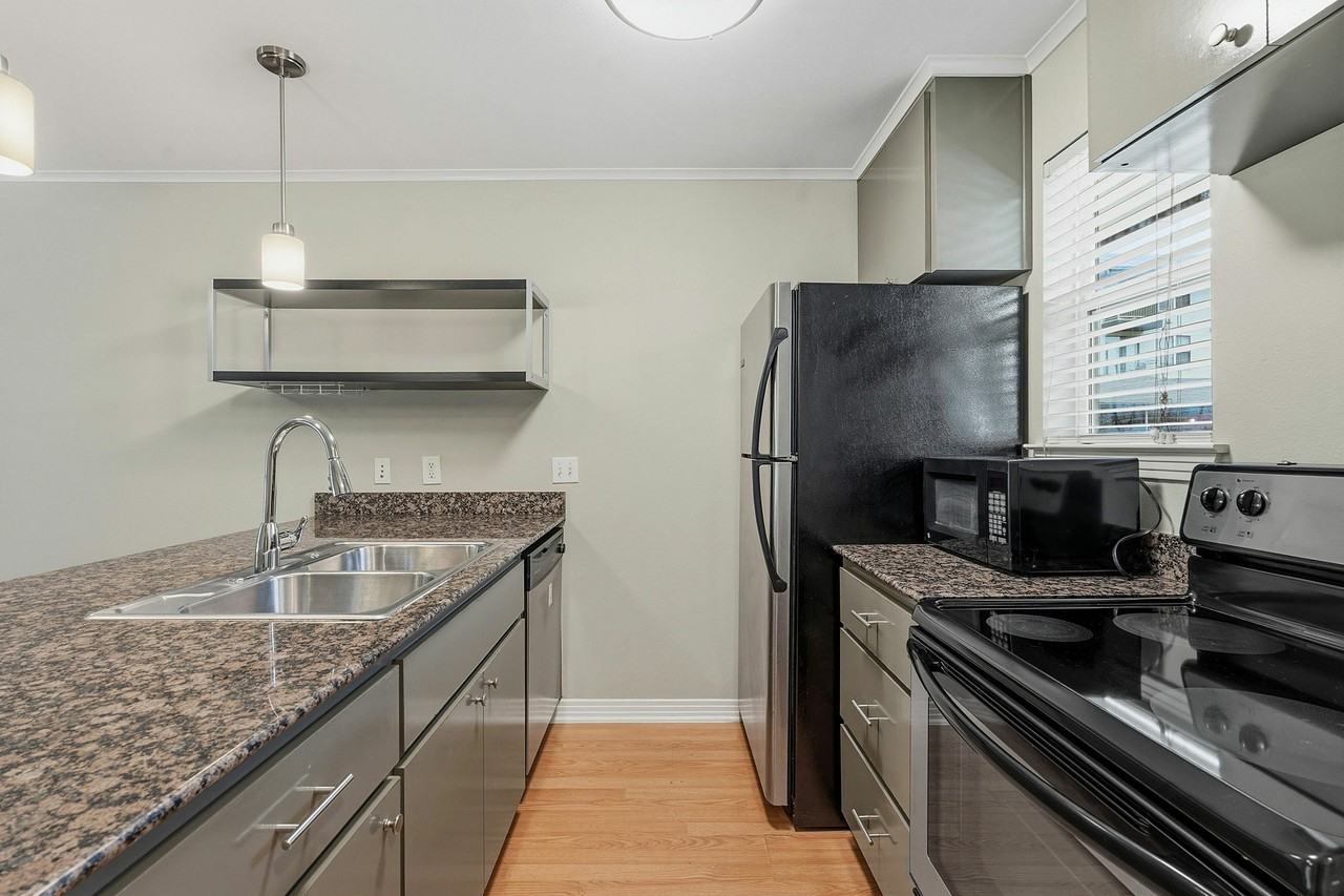 1422 Collier St #203 - Photo 6 of 15