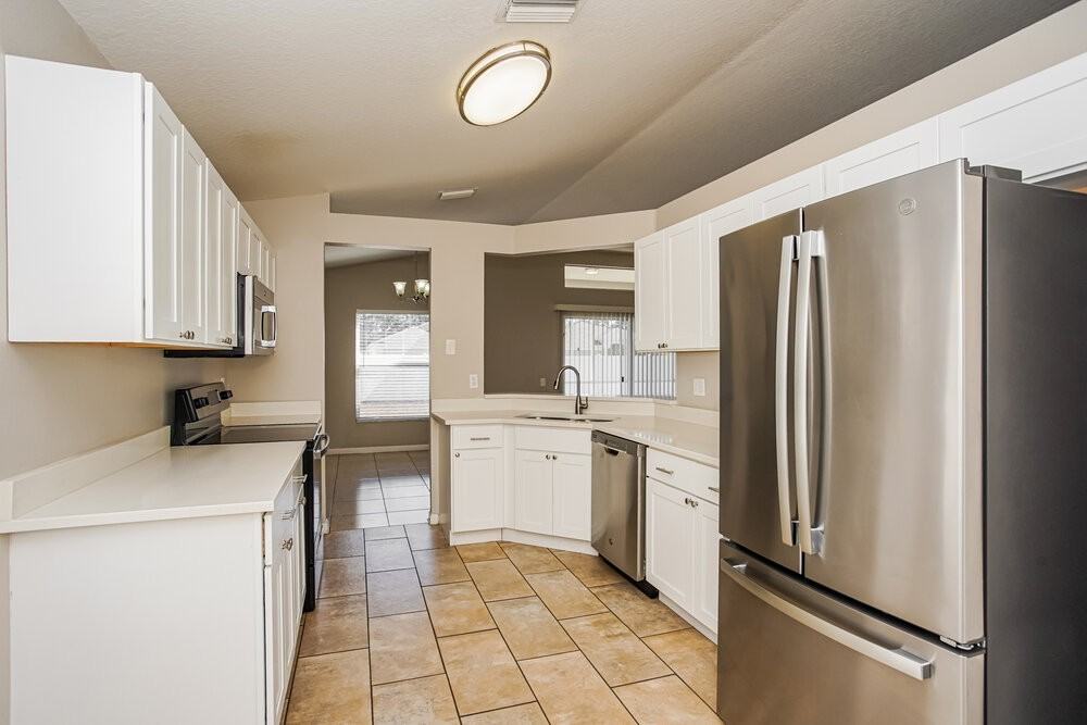 12432 Tree Pointe Ct - Photo 5 of 16