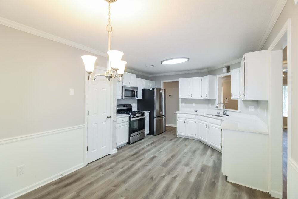 3580 Traddsprings Way - Photo 6 of 16