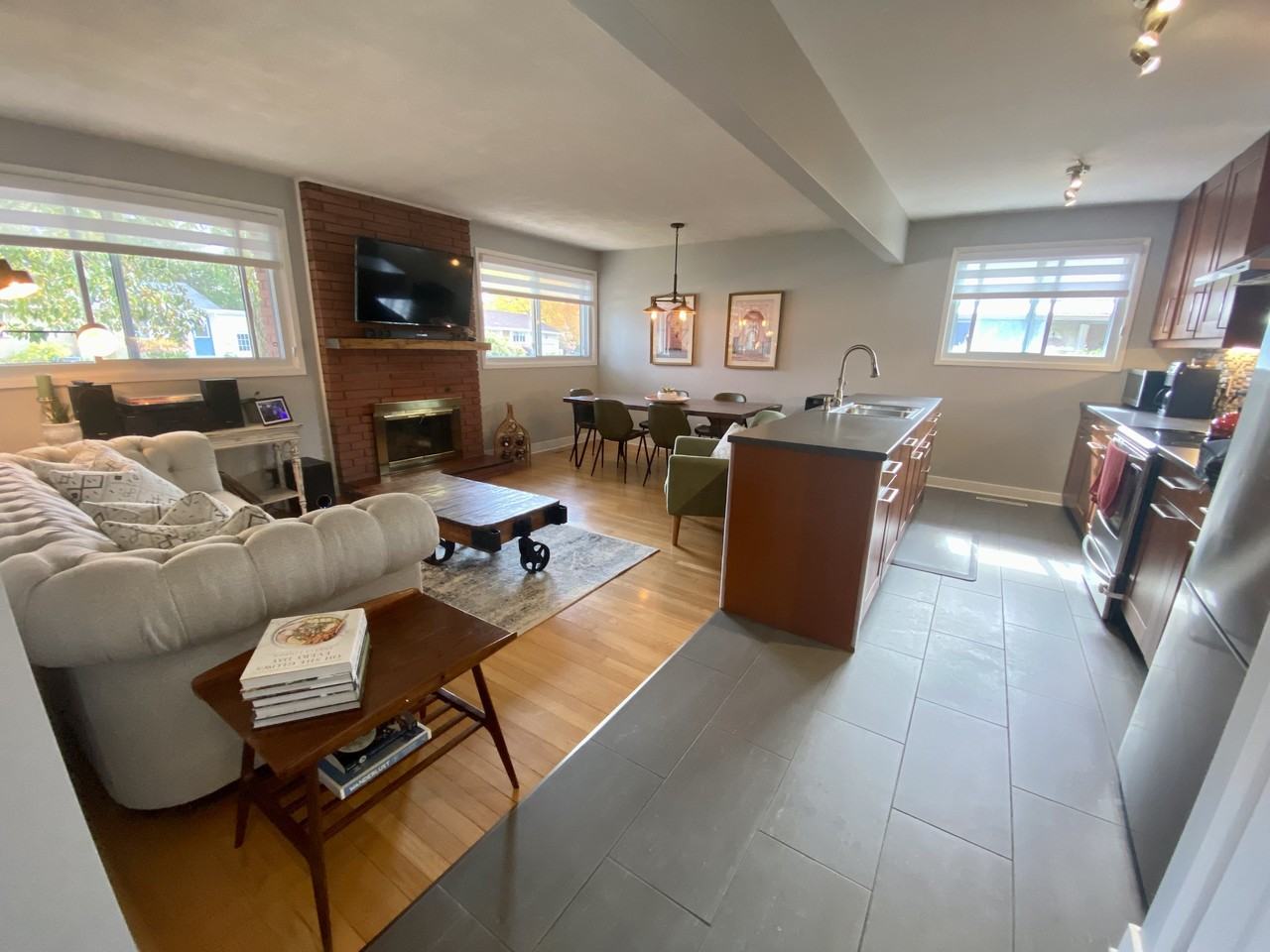 1344 Avenue U - Photo 2 of 23