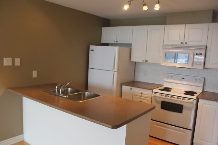 1103 Stittsville Main St - Photo 7 of 9