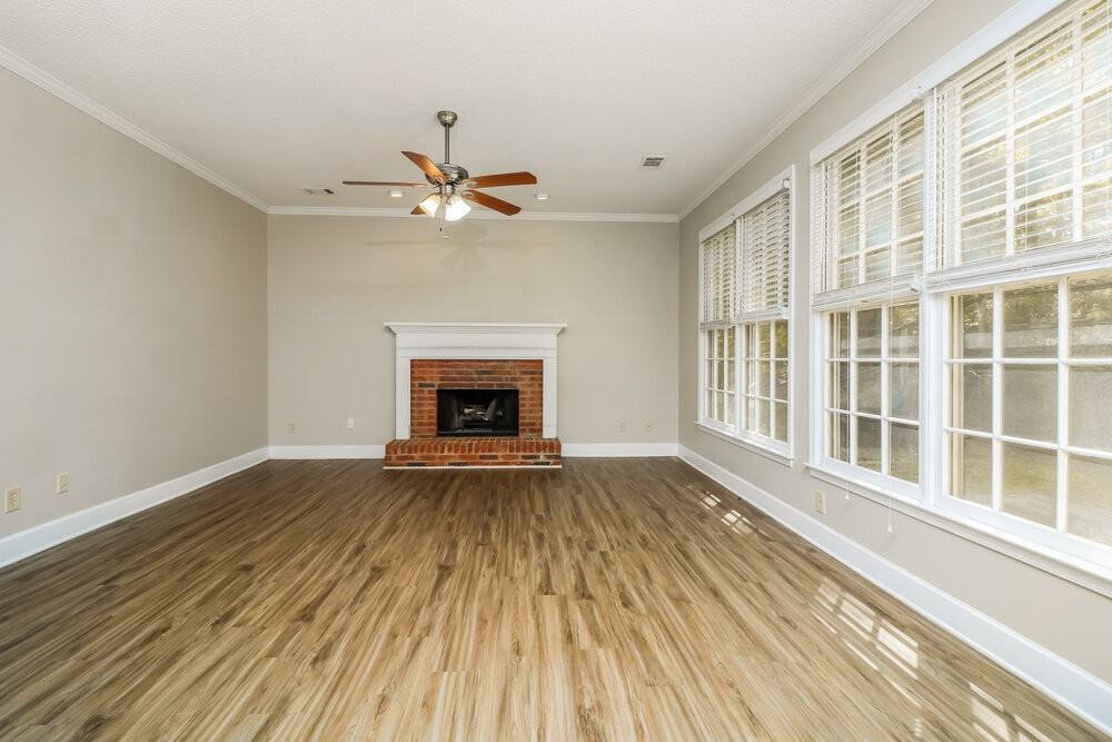 1052 Laurel Valley Dr Sw - Photo 5 of 17