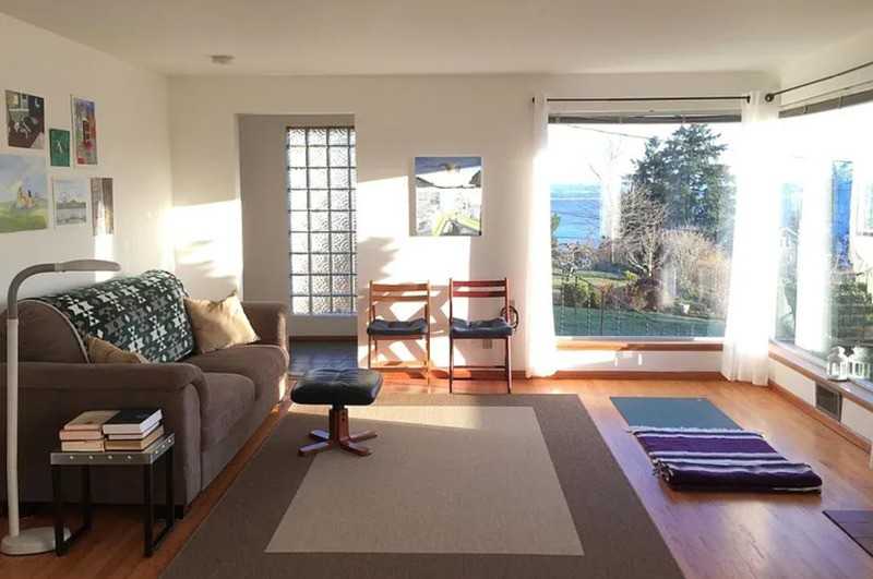 4115 48th Ave S - Photo 2 of 9