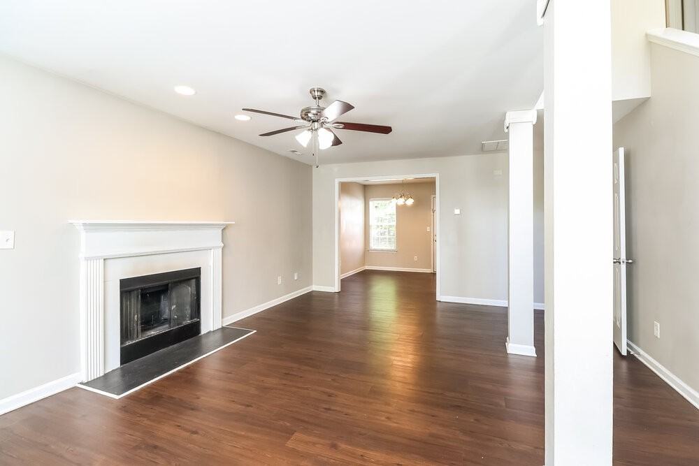 7823 Montbrook Dr - Photo 5 of 17