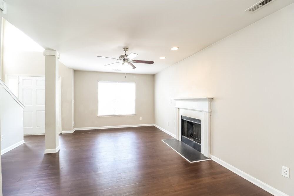 7823 Montbrook Dr - Photo 6 of 17