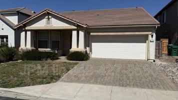 featured image of 565 Connemaras Ct