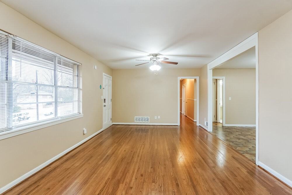 621 27th Ave Nw - Photo 5 of 17