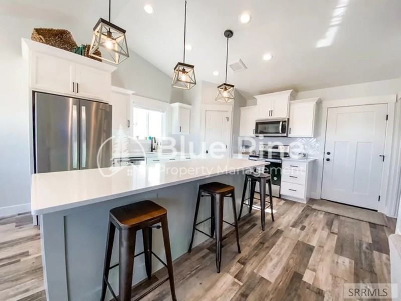 6389 Maggie Dr - Photo 6 of 22