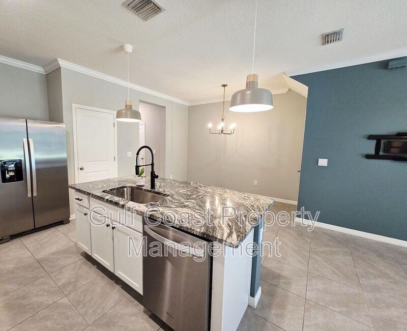 1910 Pleasant Maple Ct - Photo 4 of 28