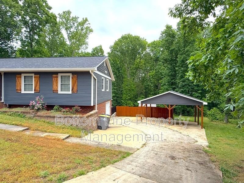 4050 Leafmore St - Photo 2 of 26