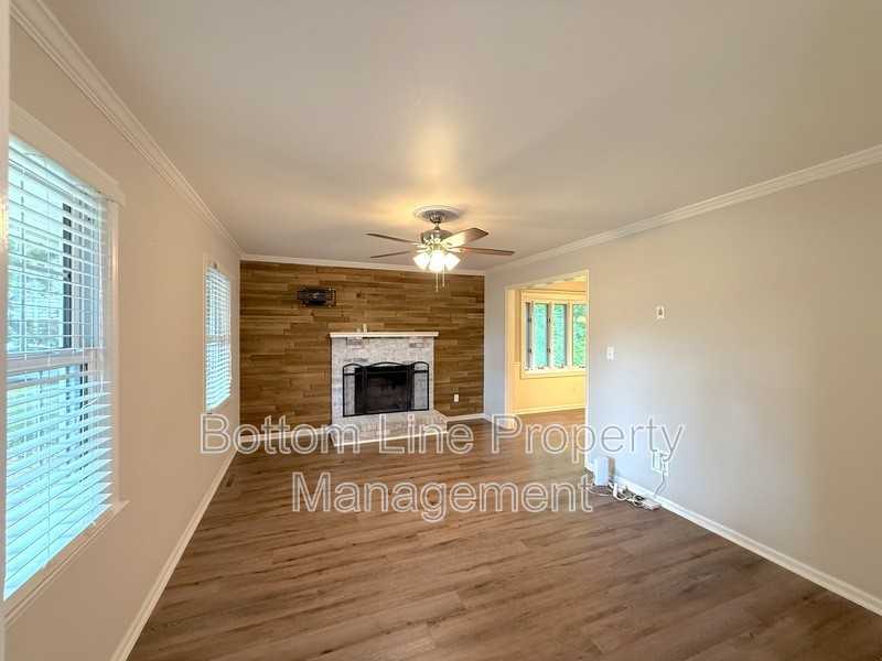4050 Leafmore St - Photo 6 of 26