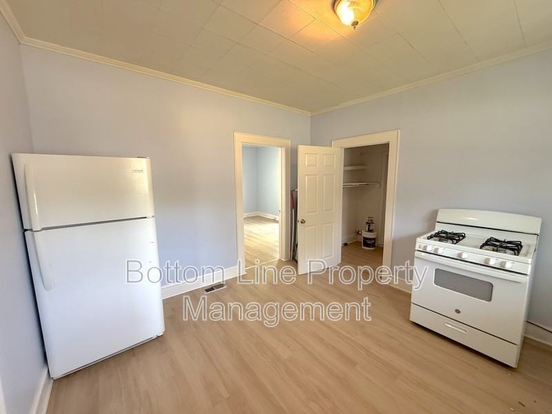 1912 Gum St - Photo 4 of 11