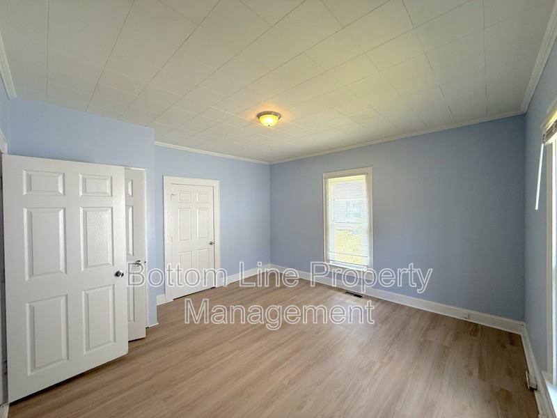 1912 Gum St - Photo 7 of 11