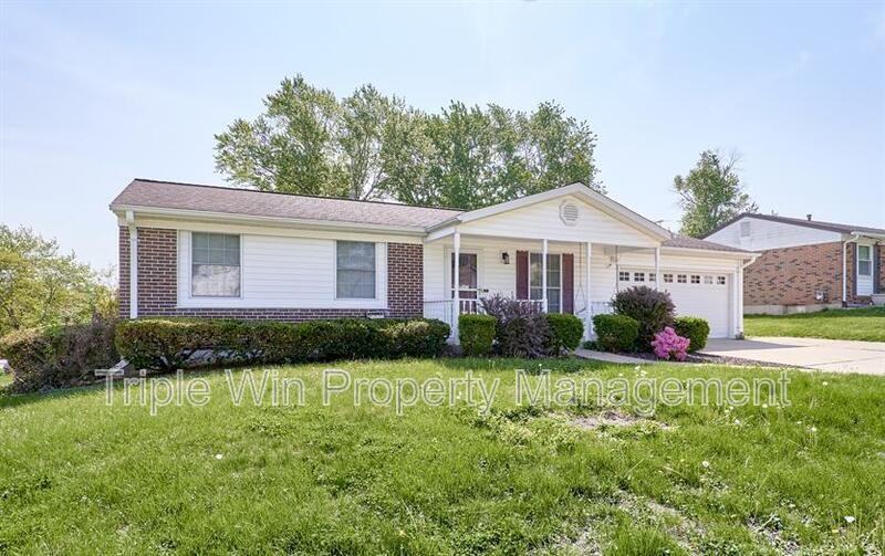2548 Bolton St - Photo 3 of 50