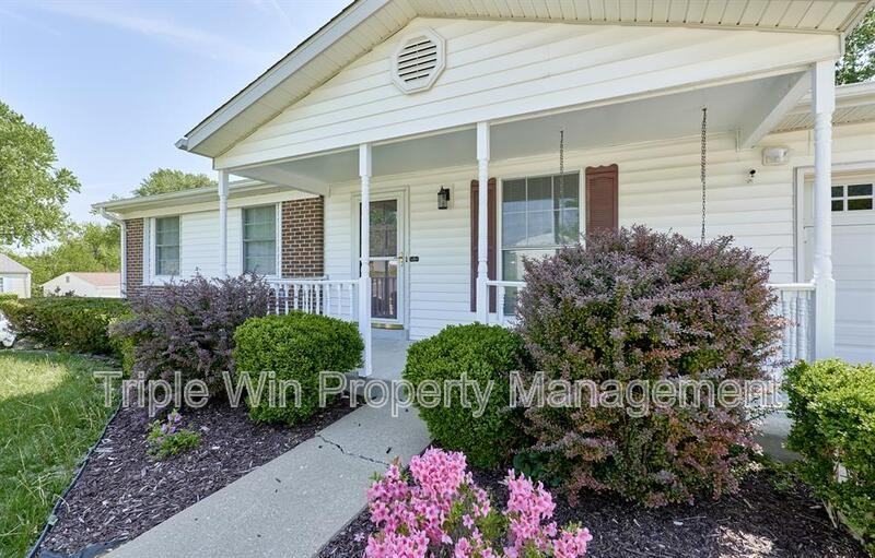 2548 Bolton St - Photo 4 of 50