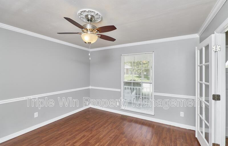 2548 Bolton St - Photo 6 of 50