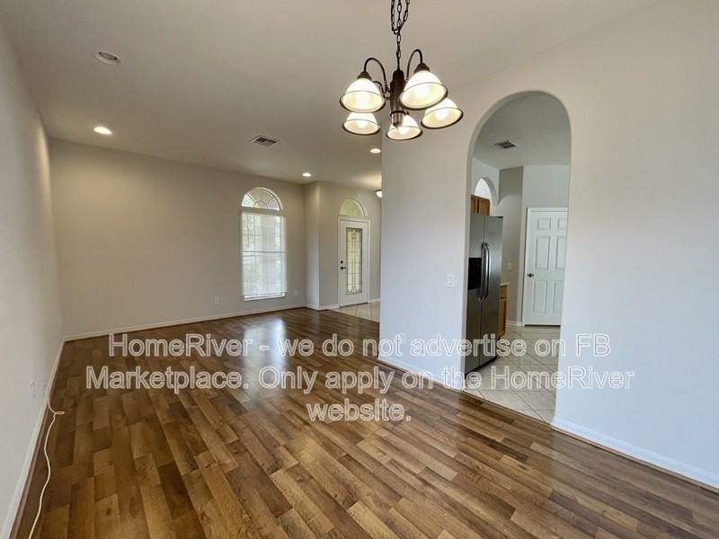 7715 Armonk Ln - Photo 3 of 33