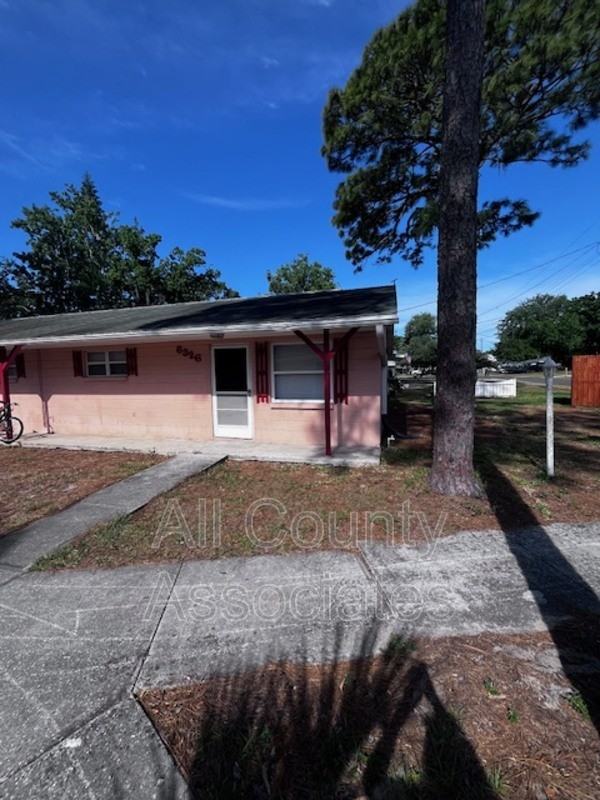 6326 Alaska Ave - Photo 2 of 10