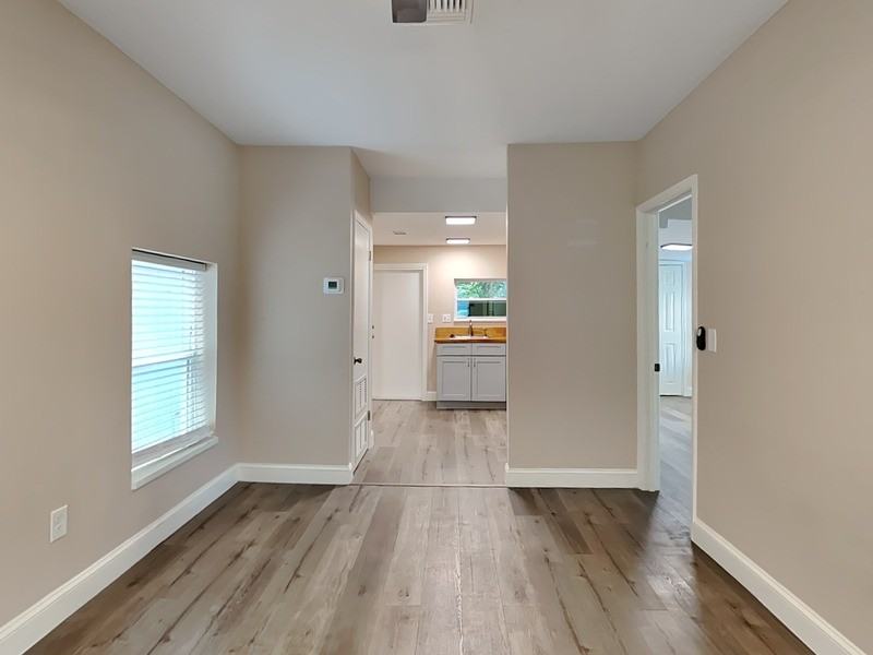 1304 Williams Ave #1 - Photo 4 of 20