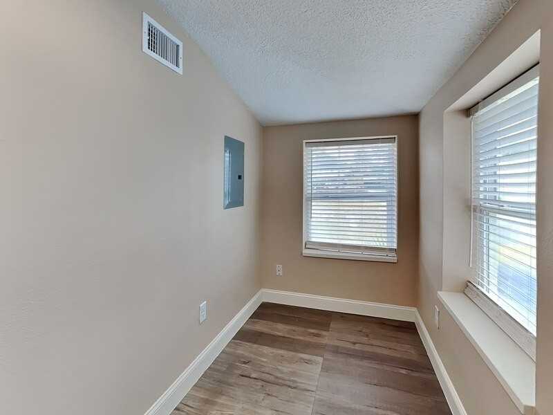 1304 Williams Ave #1 - Photo 5 of 20