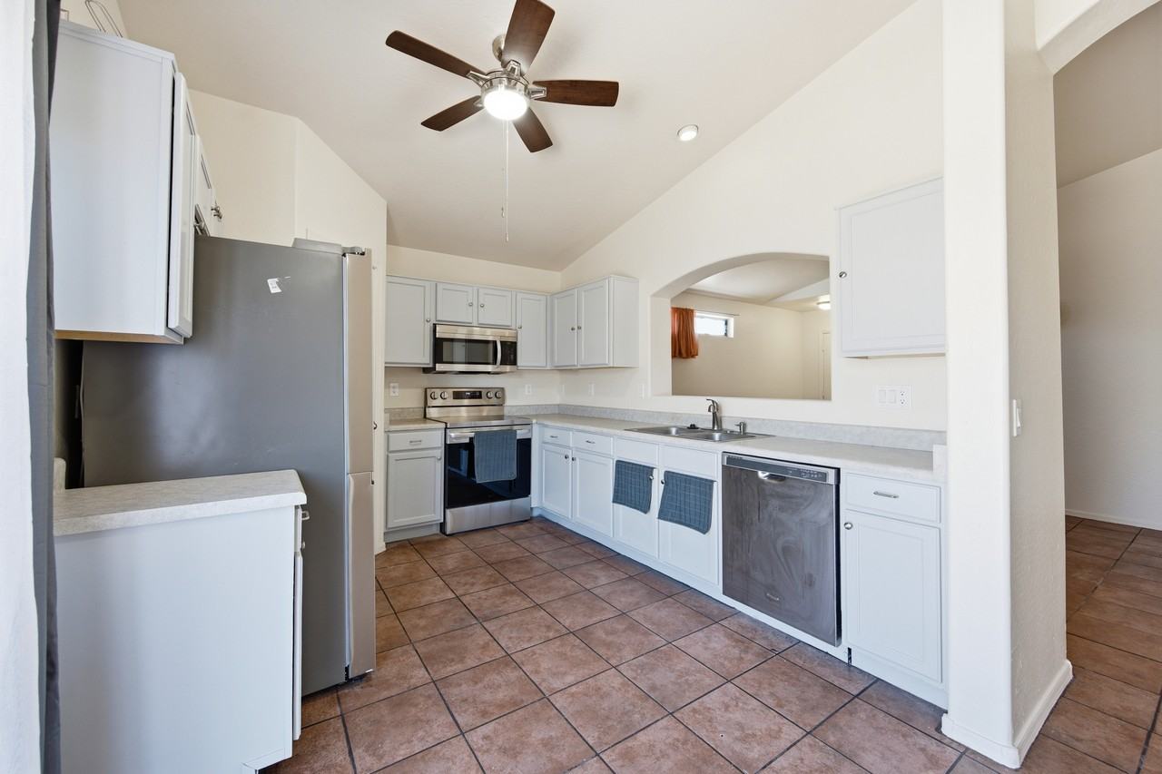 12418 West Windrose Drive - Photo 4 of 21