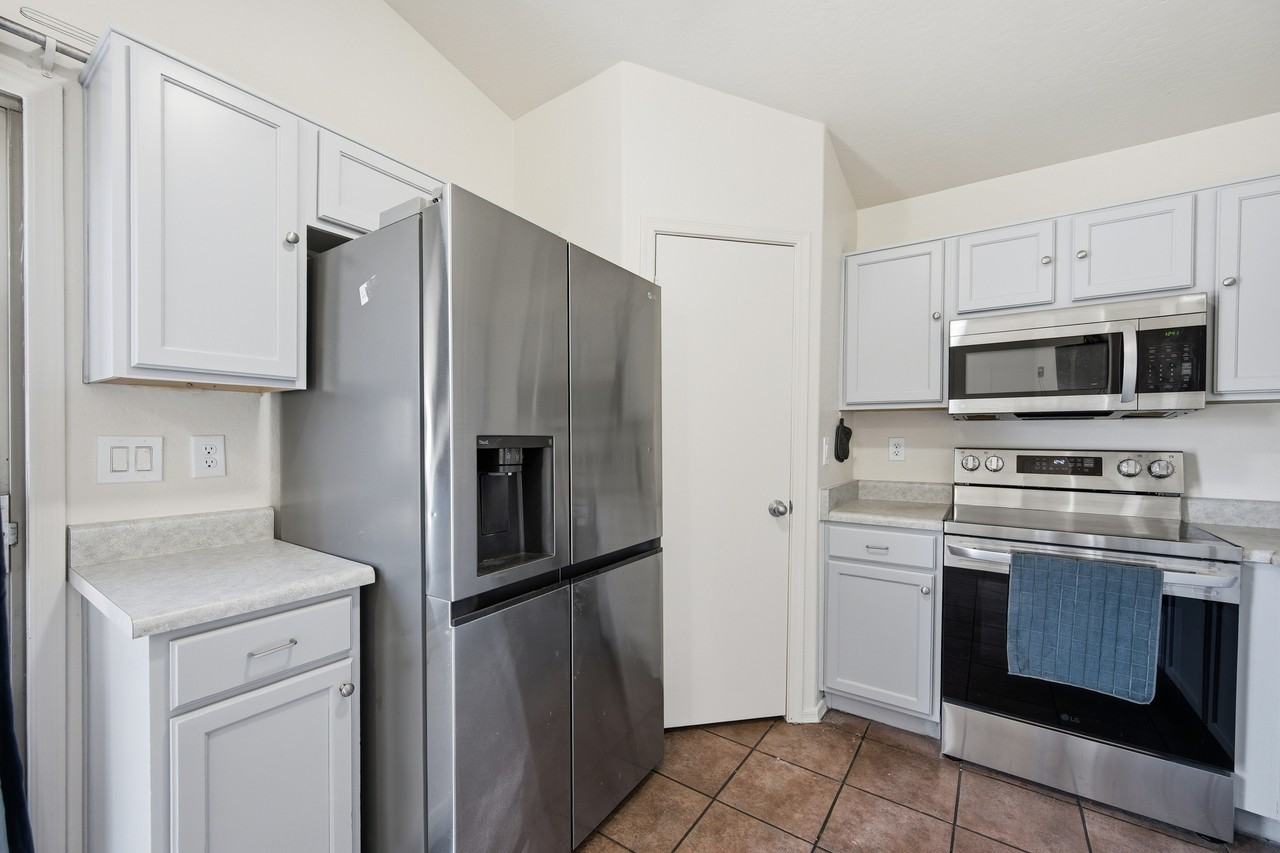 12418 West Windrose Drive - Photo 6 of 21