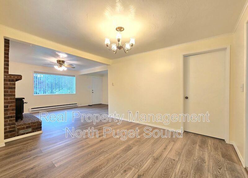 1626 Rainier Ave - Photo 7 of 19