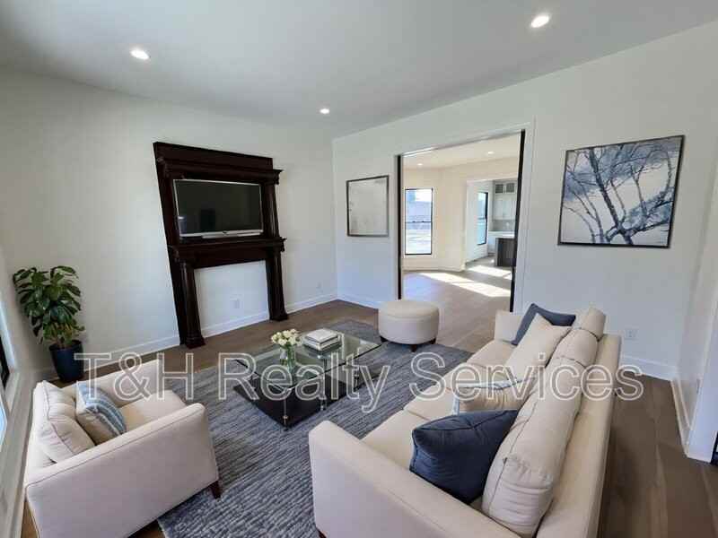 822 Union St - Photo 5 of 26