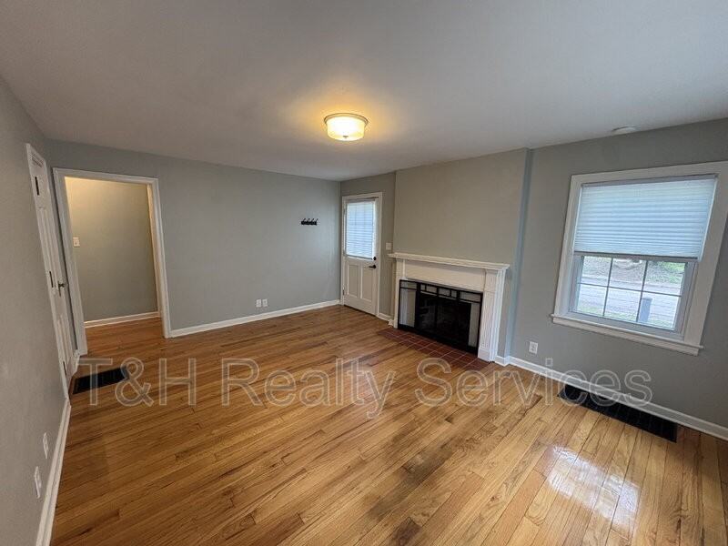 5316 Primrose Ave - Photo 3 of 19