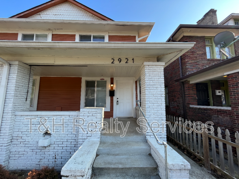 2923 N Delaware St - Photo 2 of 15